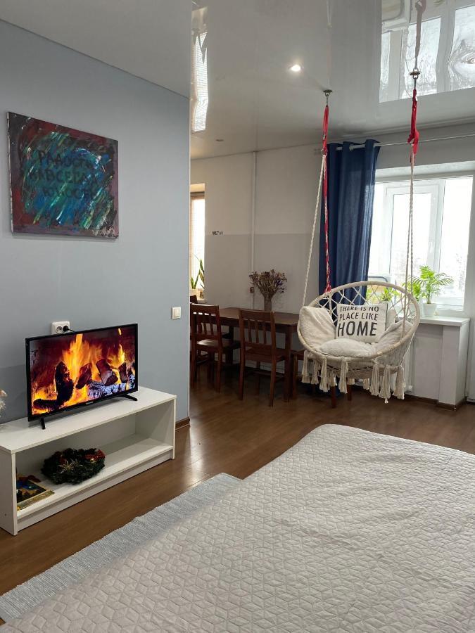 Art Apartment Jitomir Exterior foto